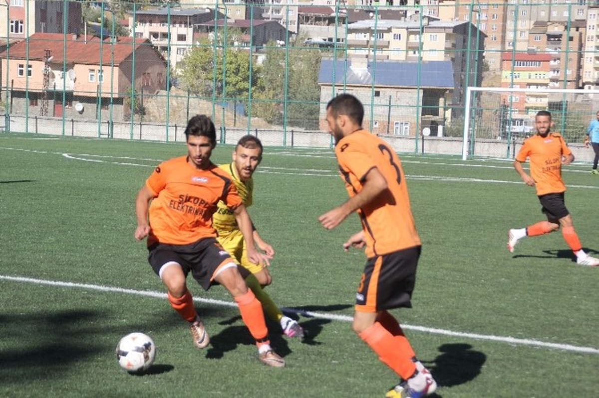 Hakkarispor, 1960 Silopispor\'u Mağlup Etti