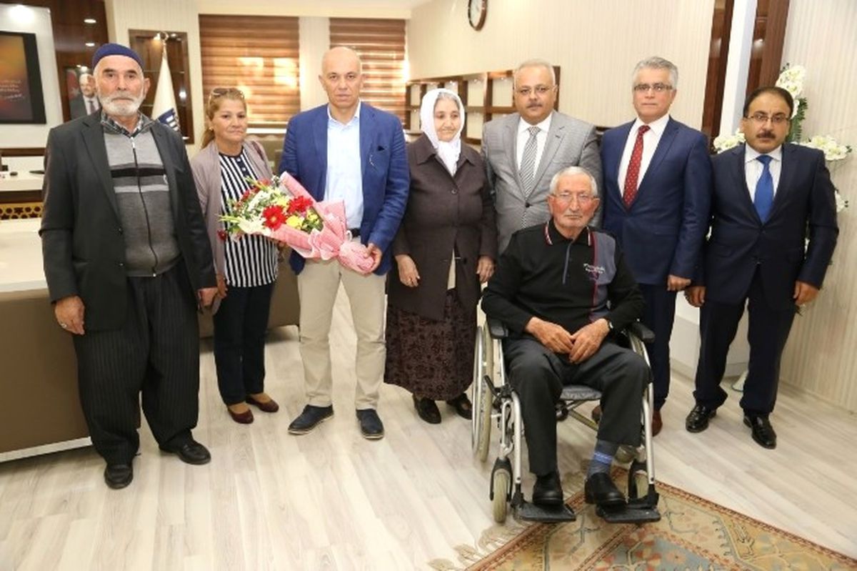 Huzurevi Sakinlerinde Başkan Çalışkan\'a Ziyaret