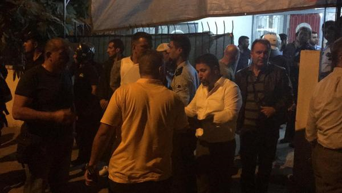 İki Grup Arasında Kavga Çıktı: 15 Gözaltı
