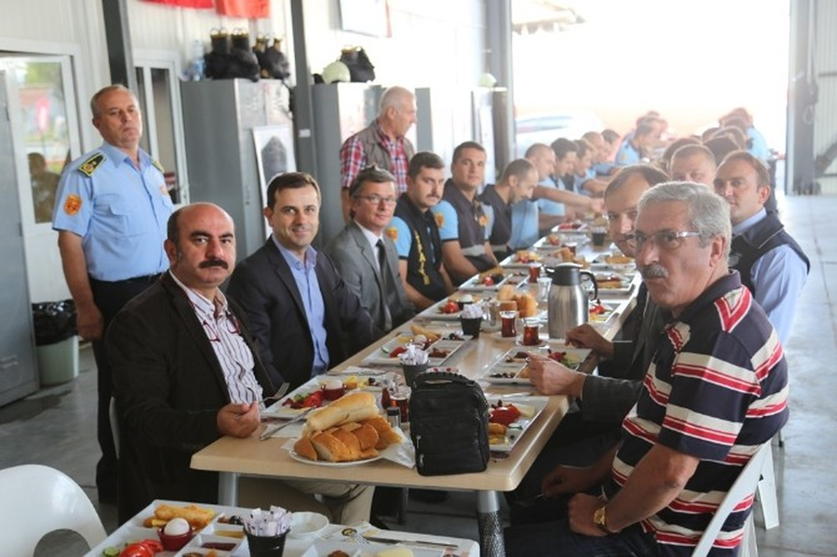 İtfaiye Haftası\'nda Yalnız Bırakmadılar