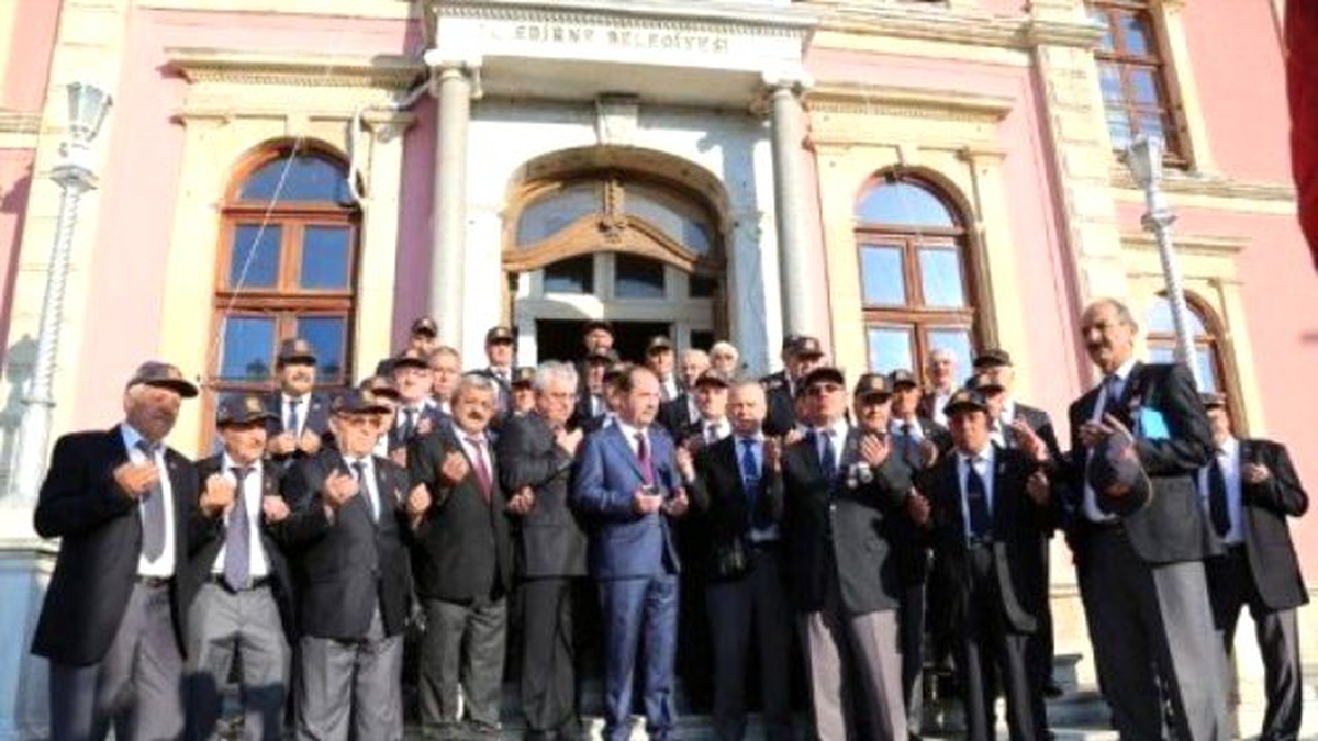 Kıbrıs\'ı Ziyaret Eden Muharip Gaziler Edirne\'ye Döndü
