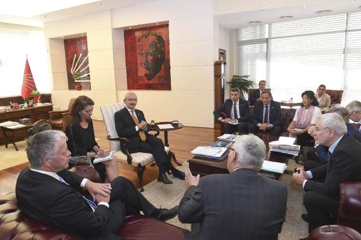 Kılıçdaroğlu, Avrupa Konseyi Yerel Yönetimler Kamarası Heyetini Kabul Etti