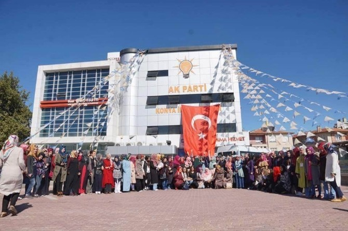 Konya Ak Gençlik\'ten Bayanlara Yönelik "Diriliş Muştusu Kampı"