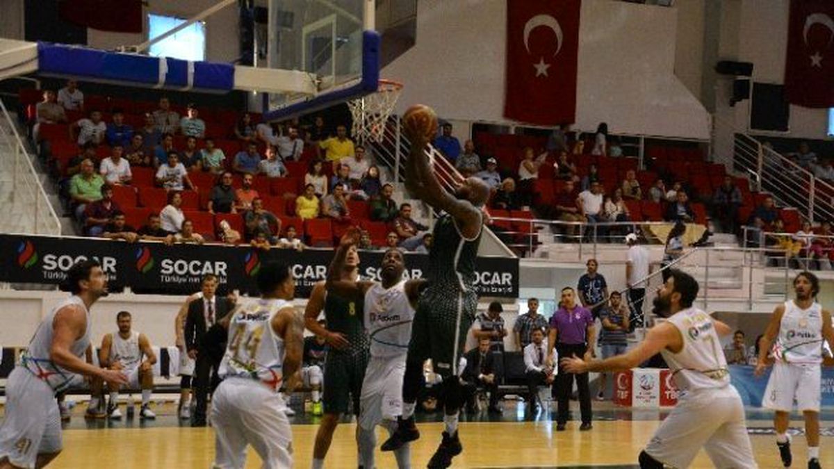 Petkimspor, Sezona Galibiyetle Başladı