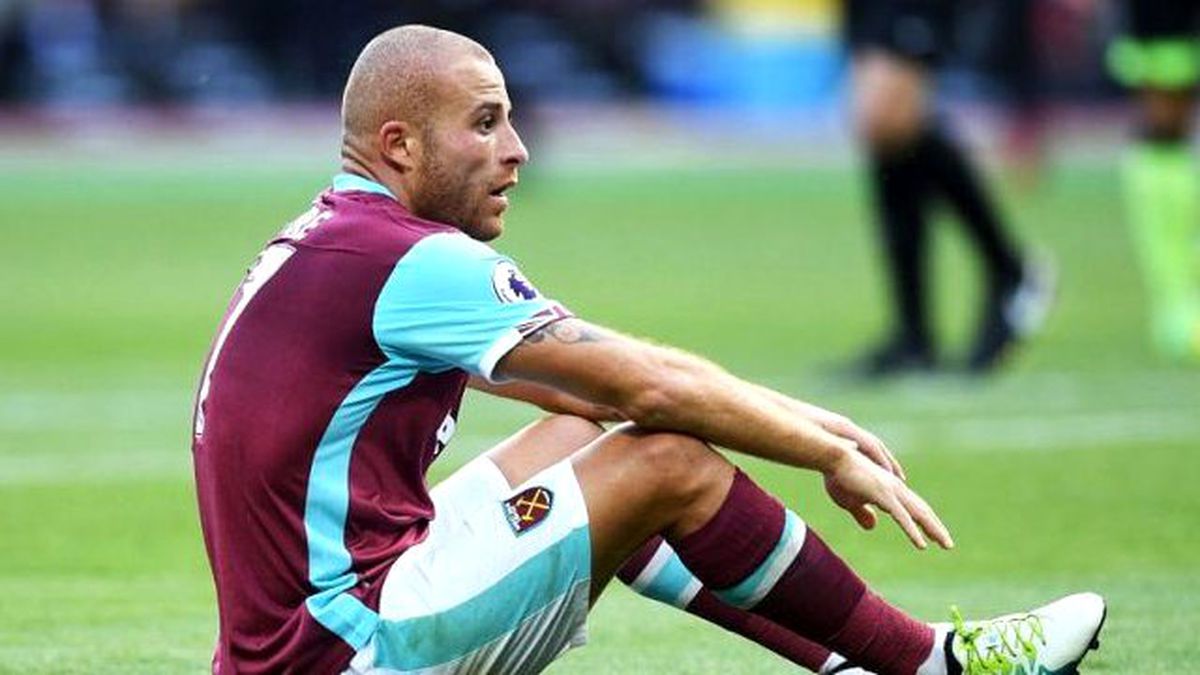 West Ham Taraftarları, Gökhan Töre'yi Aşağıladı