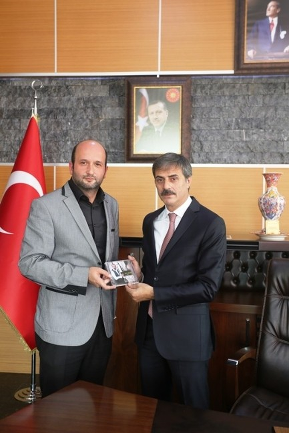 Akın Bayraktar\'dan Başkan Alemdar\'a Ziyaret
