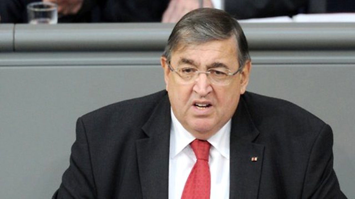 Almanya Federal Meclisi Savunma Komisyonu Üyelerinin Basın Toplantısı