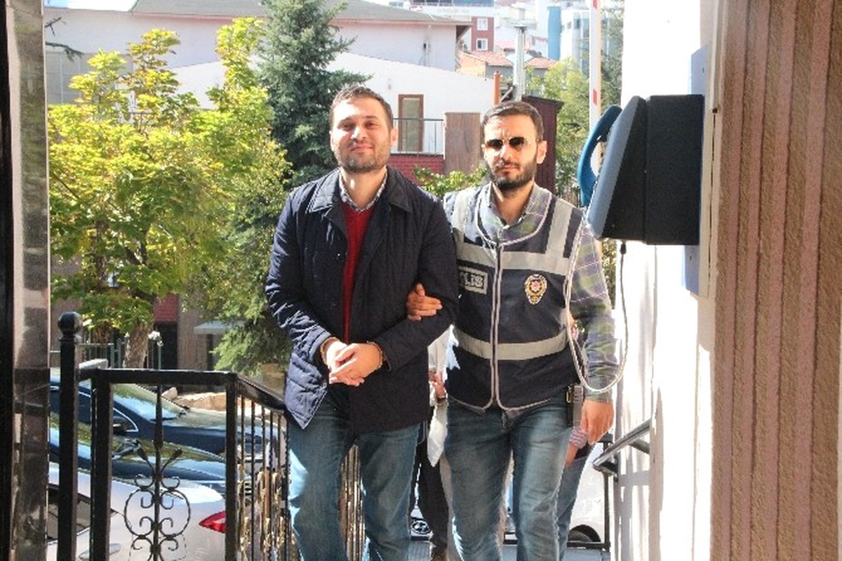 Bilecik\'te Fetö\'den Mahkemeye Çıkartılan 3 Kişiden 2\'si Tutuklandı