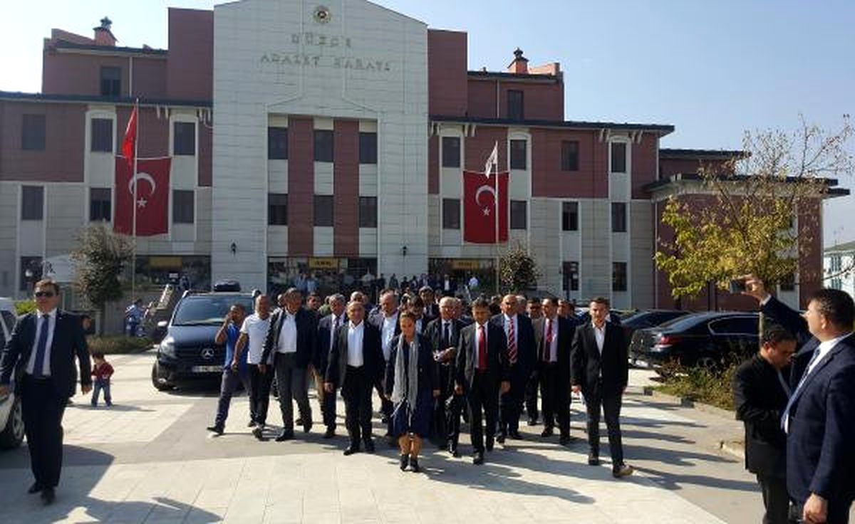 CHP Düzce İl Başkanı\'na Saldırıda 3 Sanığın Yargılanmasına Başlandı