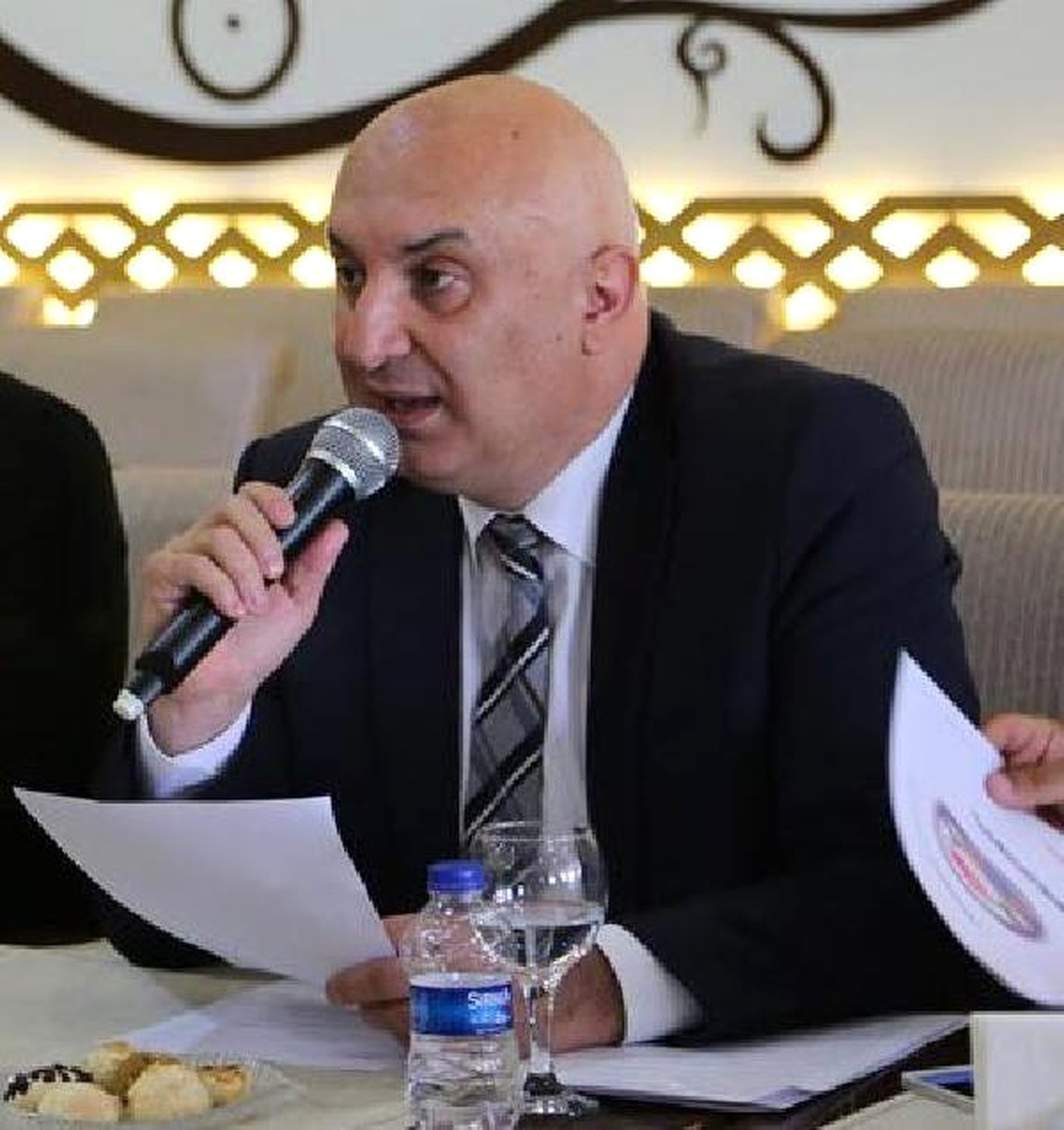 CHP\'li Özkoç: Yeşil Saha, Siyasi Yalakalık Alanı Olmaktan Çıkarılmalı