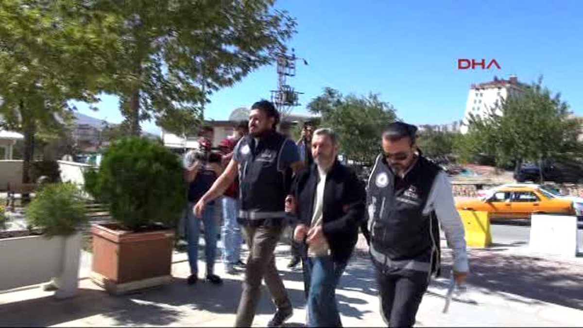 Elazığ\'da Fetö\'cü Öğretmen Operasyonu: 12 Gözaltı