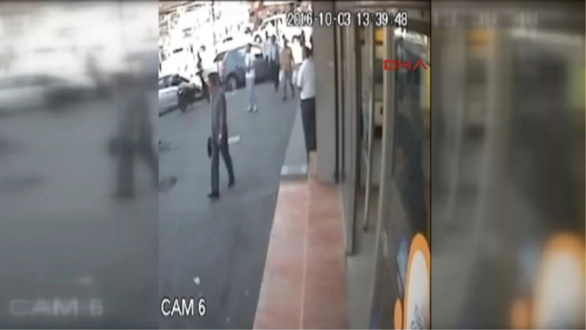 Eminönü\'nde İş Adamı Cinayeti Güvenlik Kameralarına Yansıdı