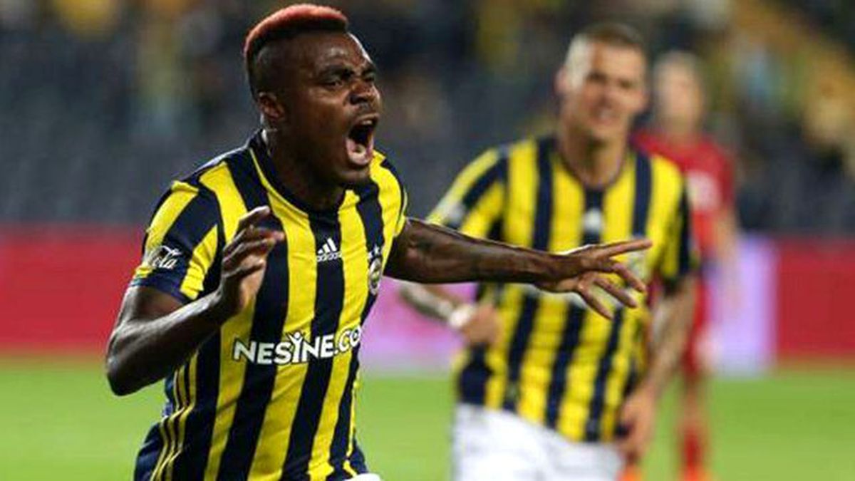 Emmanuel Emenike, Mete Kalkavan'a Küfür Eden Taraftarın Videosunu Paylaştı