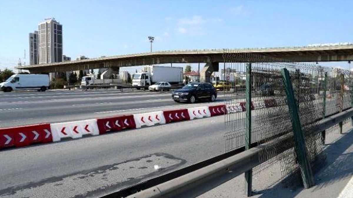 Görüntülü Haber) Mahmutbey Gişelerinde "Serbest Geçiş Sistemi" Çalışmaları Başladı