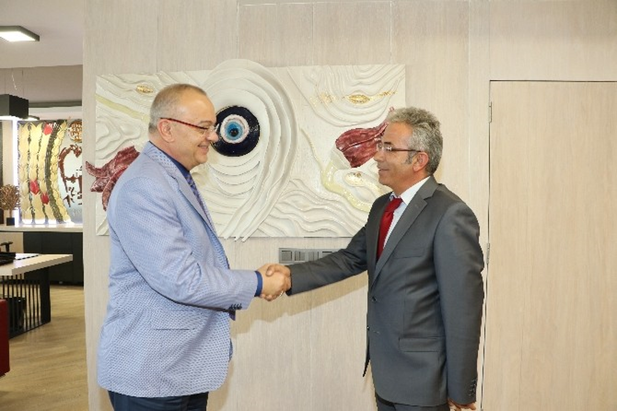 Güleç\'ten Belediye Başkanı Ergün\'e Nezaket Ziyareti