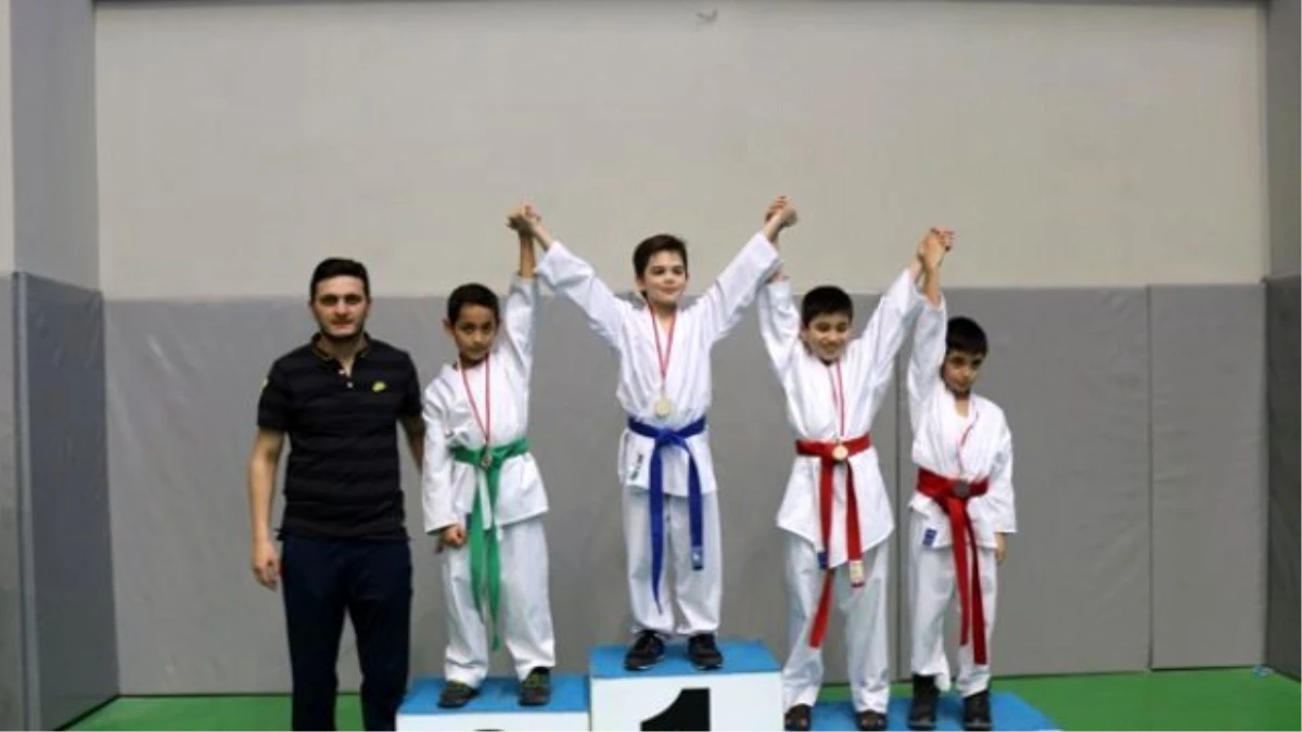 İhlas Eğitim Kurumları Spor Kulübü Karate Liginde İyi Başladı