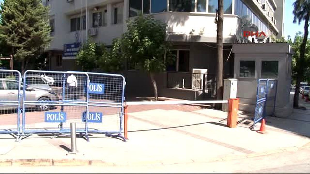 İzmir\'de Ege Üniversitesi\'ne Fetö Operasyonu; 16 İlde 19 Kişi Gözaltında