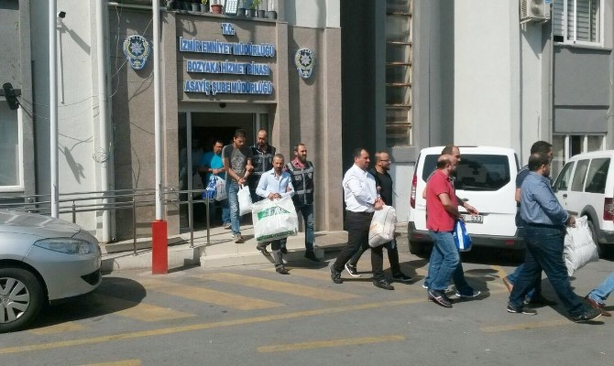 İzmir\'deki Hastane Yolsuzluğuna 10 Tutuklama