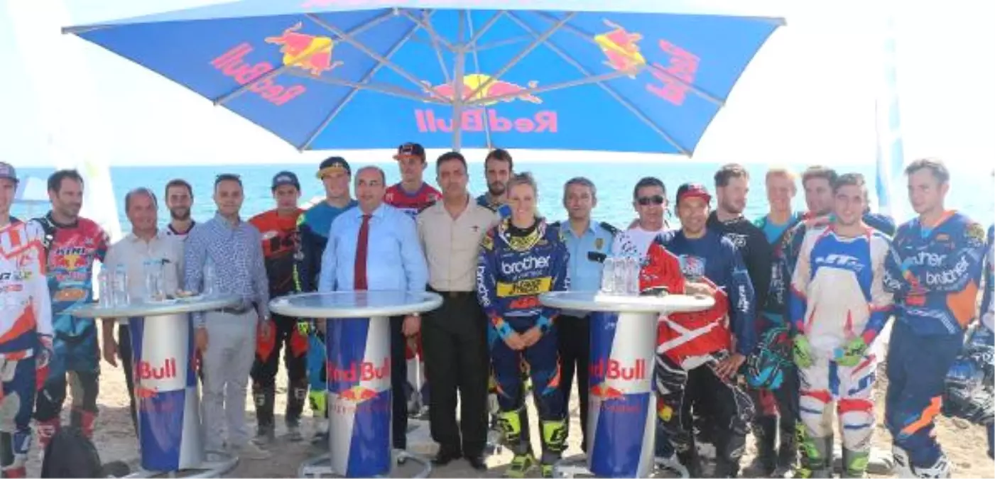 Kemer\'de Red Bull Sea To Sky Heyecanı Başlıyor