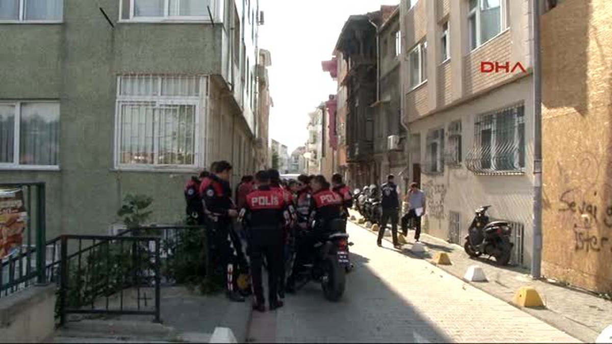 Khk ile Kapatılan Özgür Radyo\'nun Ofisine Polis Geldi : 17 Gözaltı