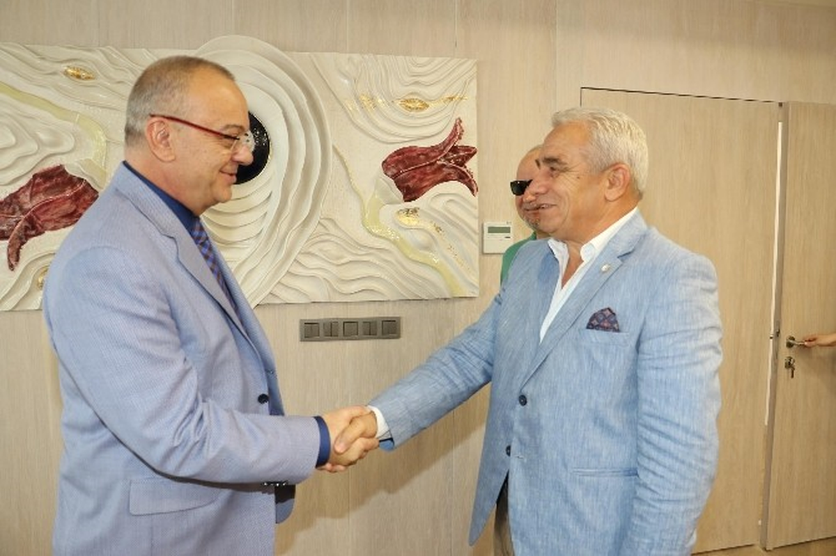 Kızılay\'dan Başkan Ergün\'e Taziye Ziyareti