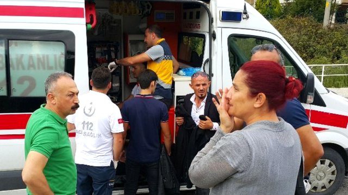 Duran Otobüse Arkadan Çarptı! Hem De...