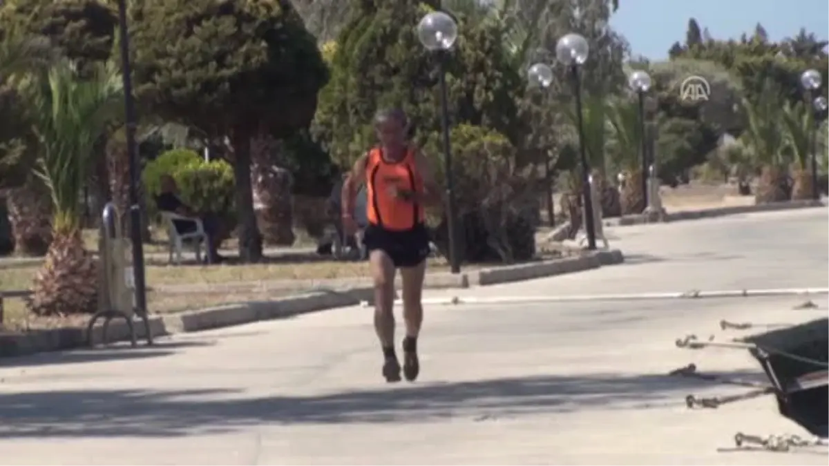 Ne Motosikletinden Ne Koşmaktan Ne de Neyinden Vazgeçiyor