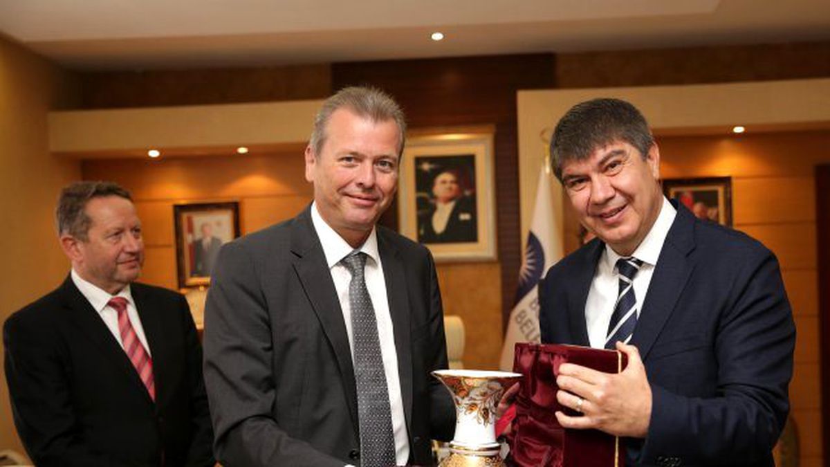 Nürnberg Belediye Başkanı\'ndan Antalya Büyükşehir\'e ziyaret