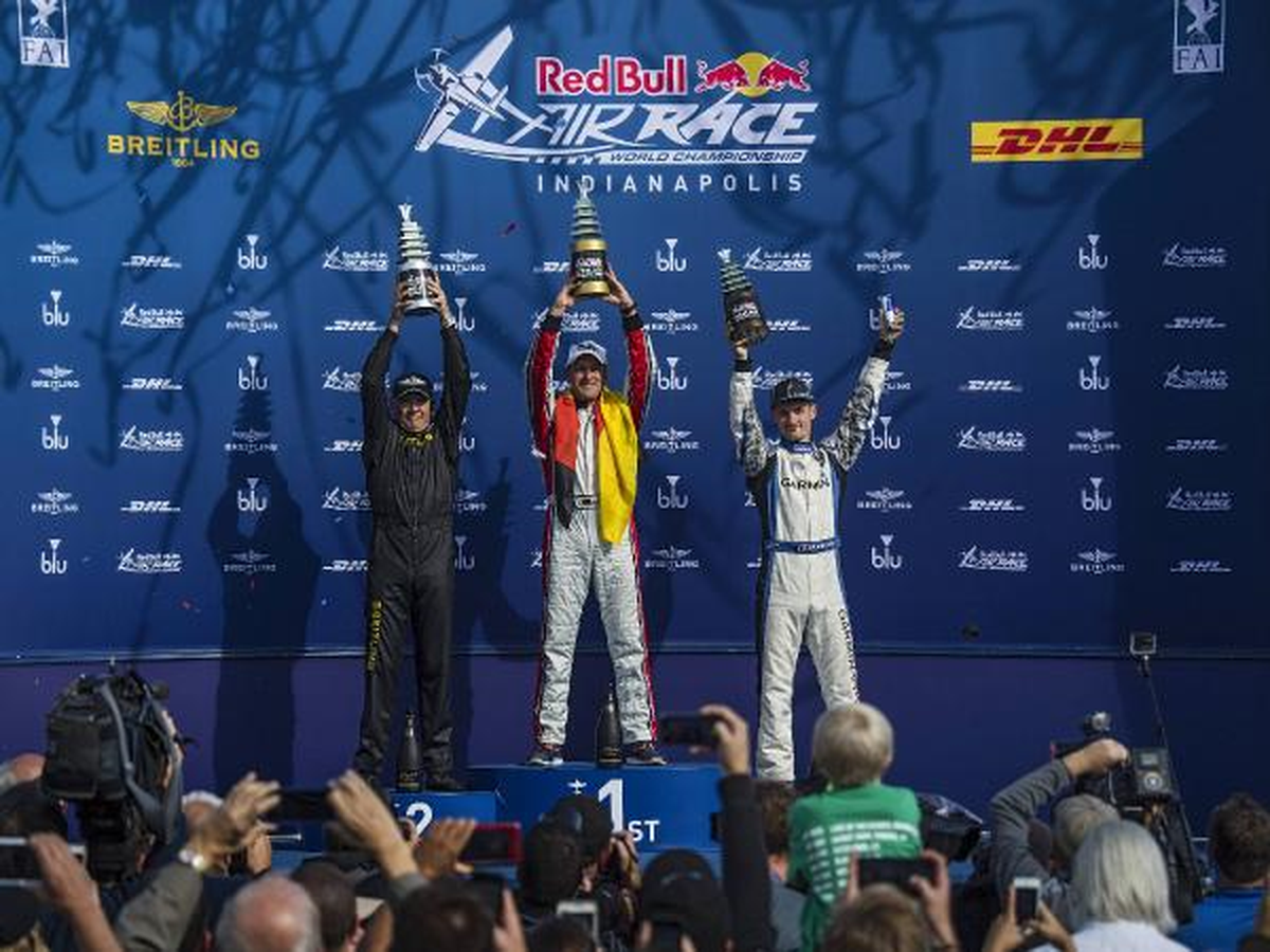 Red Bull Air Race 2016\'da Şampiyon Matthias Dolderer