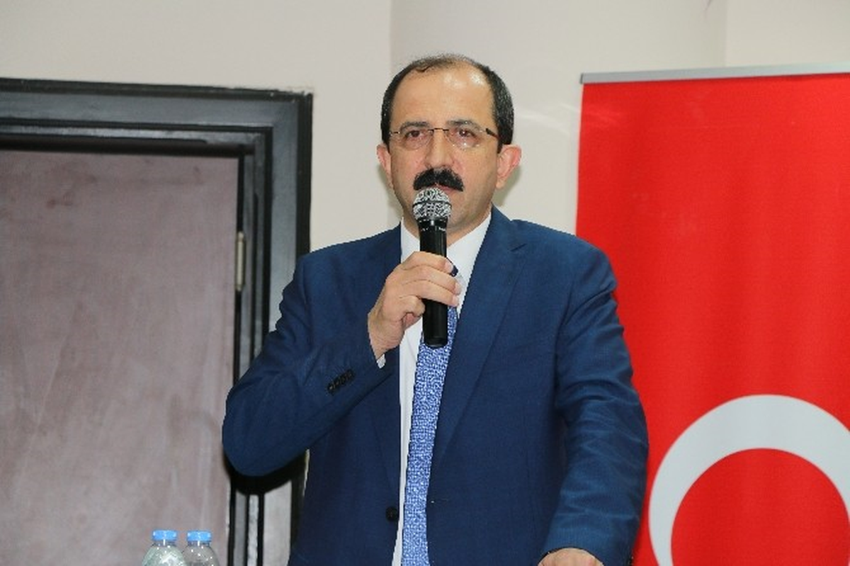 Siyaset Akademisi 8 Ekim\'de Başlıyor