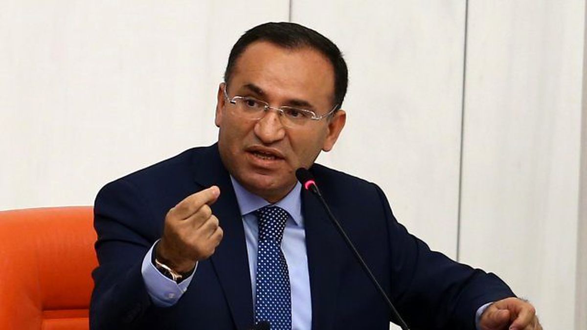 Bakan Bozdağ: FETÖ'cüler Gülen'e Kaçabileceği Ülke Arıyor