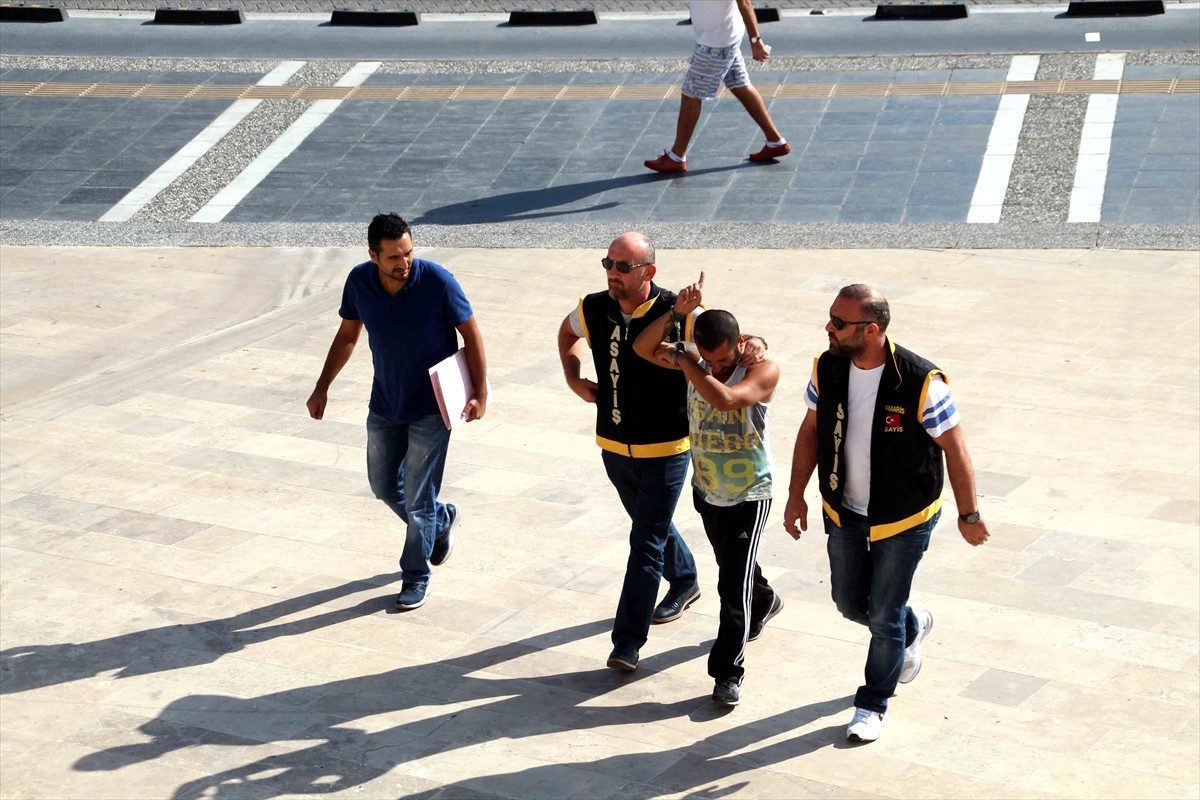 Türbe Kundaklayan Zanlı Hastaneye Sevk Edildi