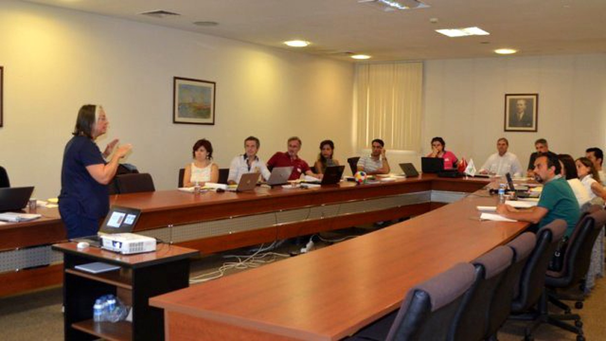 UHKİB\'den Liderler İçin Sunum Teknikleri Eğitimi…