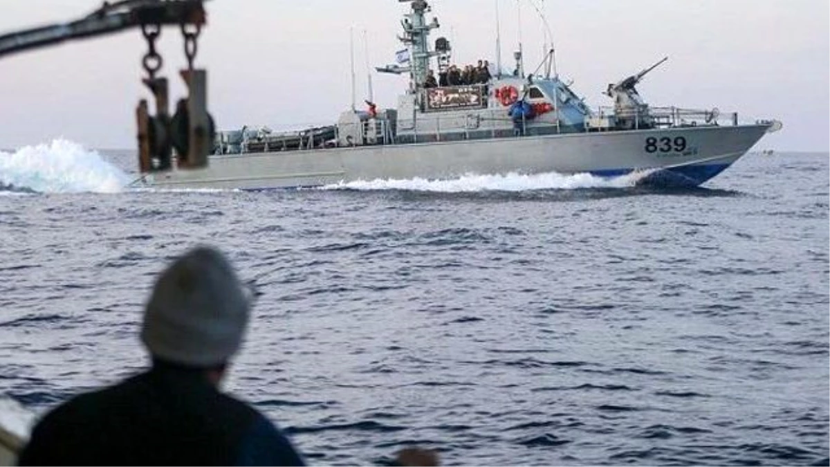 İsrail Askerleri Eylemcileri Taşıyan Gemiye Müdahale Etti
