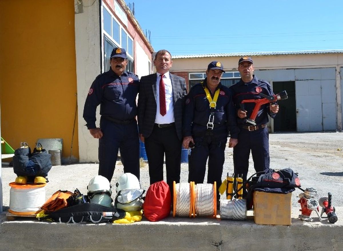 Adilcevaz Belediyesine Malzeme Desteği