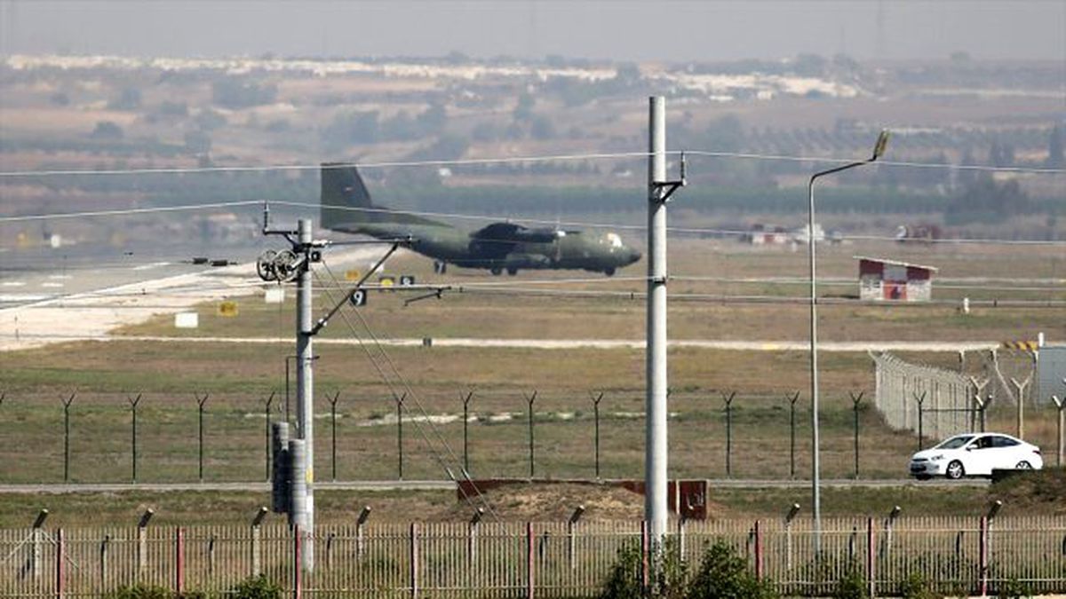 Alman Milletvekilleri İncirlik Üssü'nde