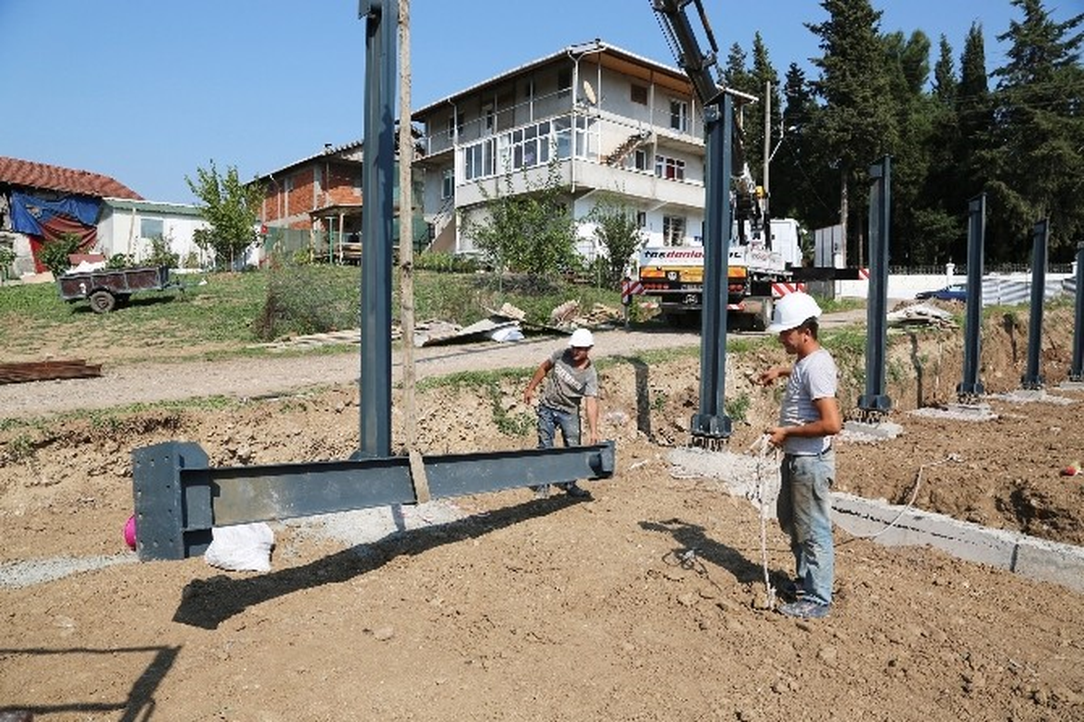 Başiekele\'de 2 Pazar Alanı Daha İnşa Ediliyor