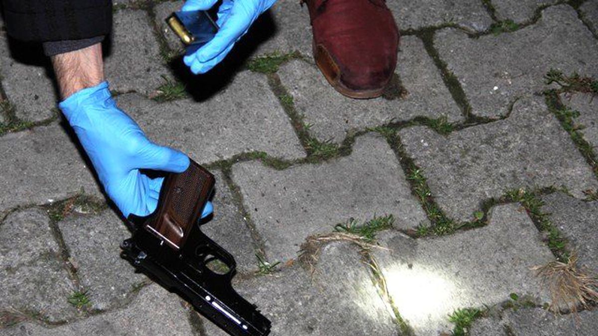 Bunalıma Giren Genç, Ayrıldığı Sevgilisinin Gözü Önünde Kafasına Sıktı