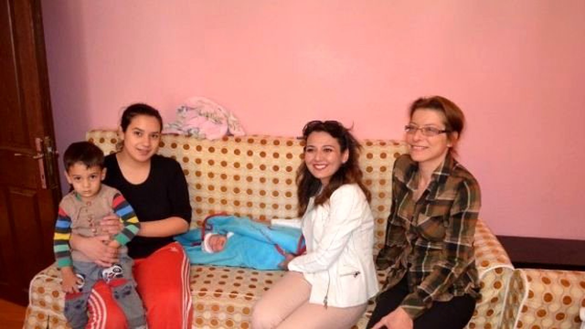 Doğum Yapan Anneler Evlerinde Ziyaret Edildi