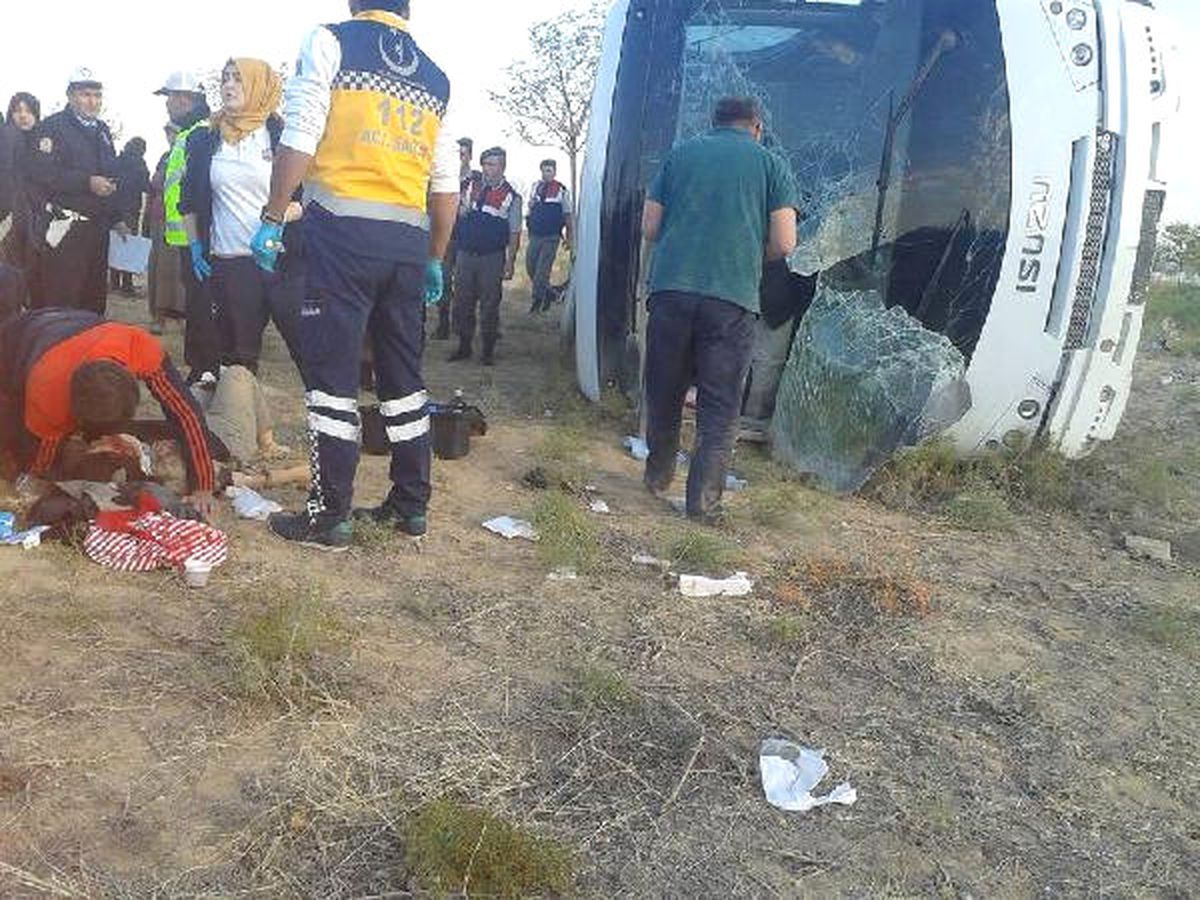 Düğün Yolunda Kaza: 6'sı Ağır 26 Yaralı