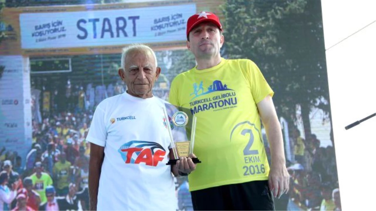 Türkiye\'nin en yaşlı atleti, Barış için 10 kilometre koştu