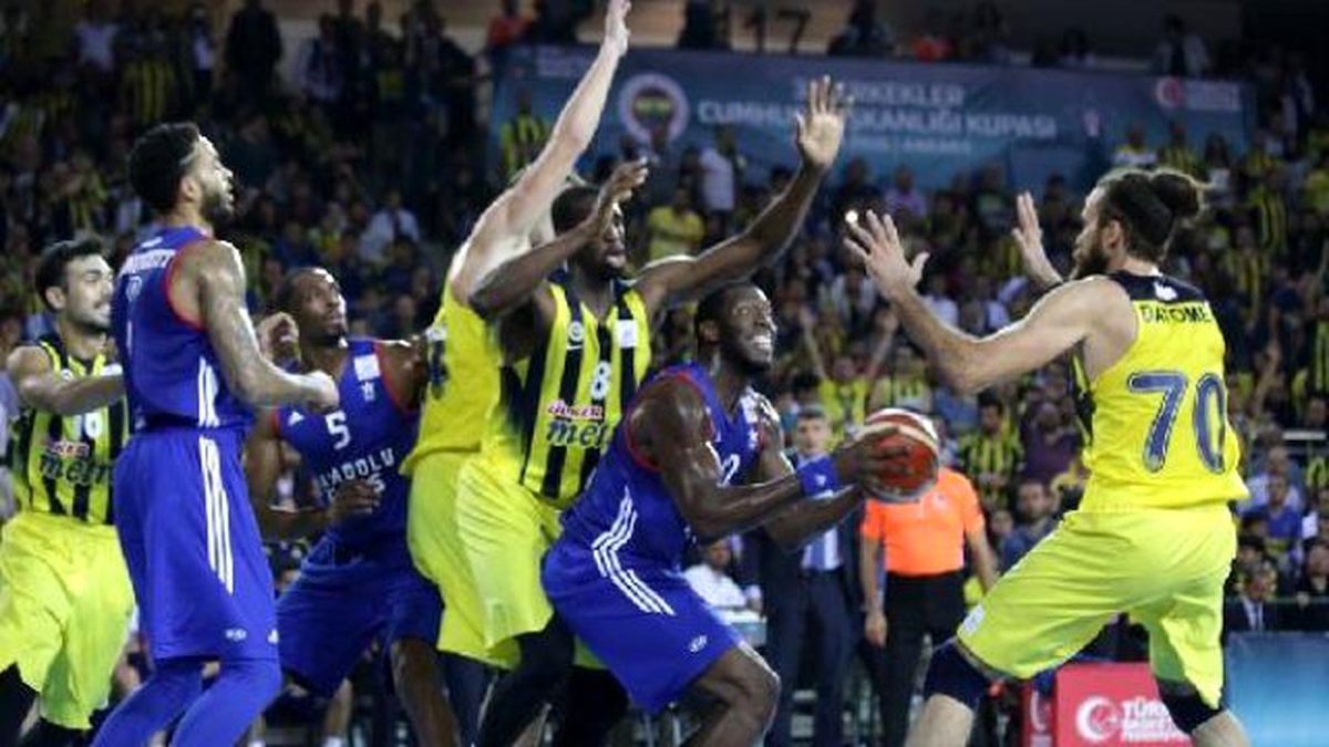 Görüntülü Haber) 32. Erkekler Cumhurbaşkanlığı Kupası Fenerbahçe\'nin
