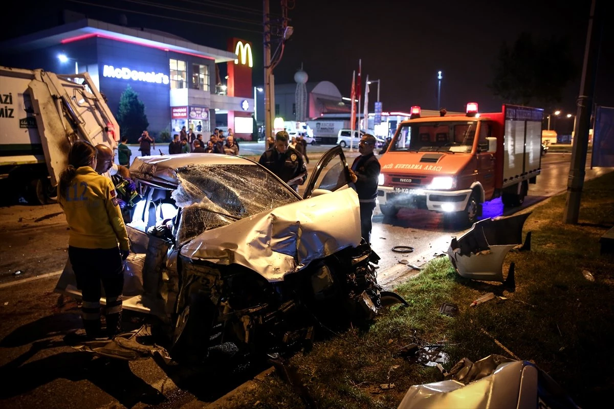 Güncelleme - Bursa\'da Trafik Kazası: 3 Ölü