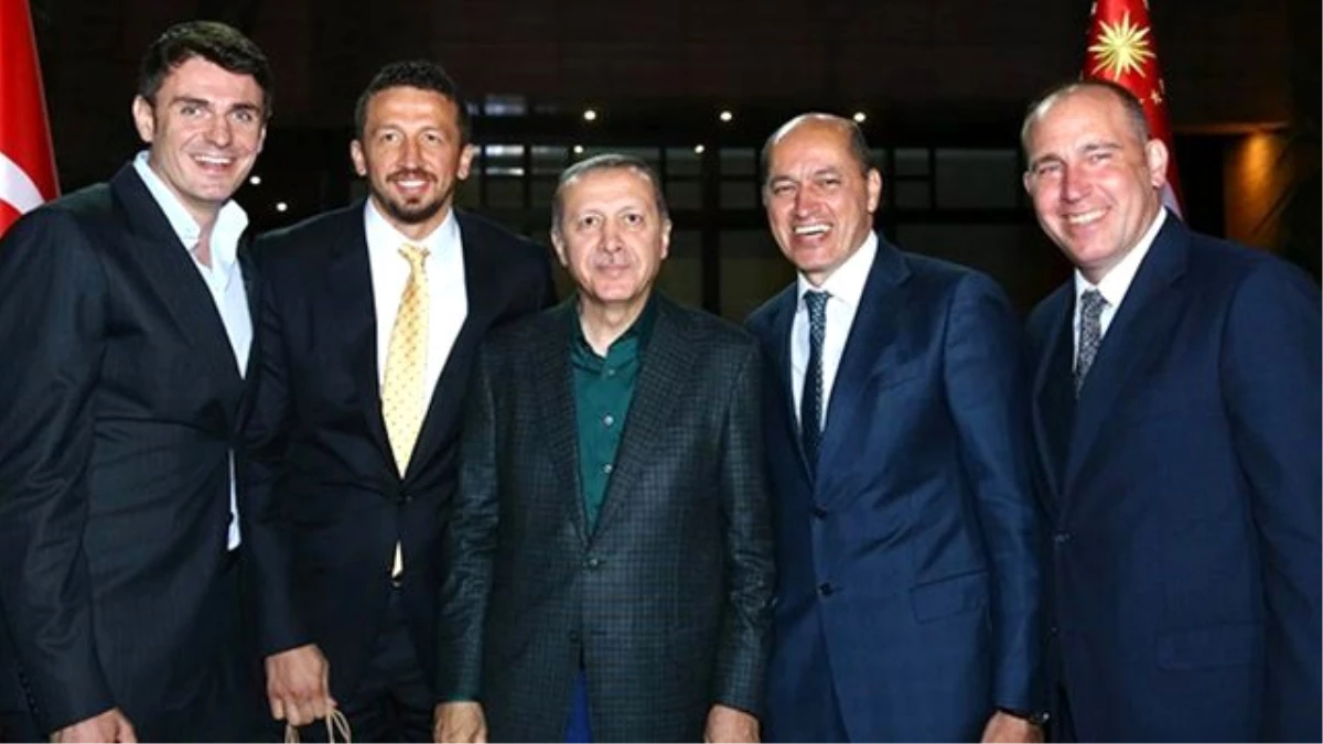 Hidayet Türkoğlu\'nun TBF Başkanlığı İçin Önünde 2 Engel Var