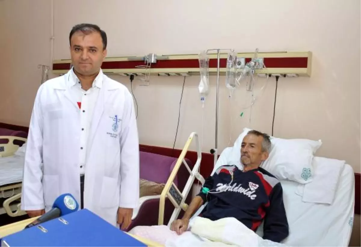 Midesinden 10 Kiloluk Tümör Çıkartıldı