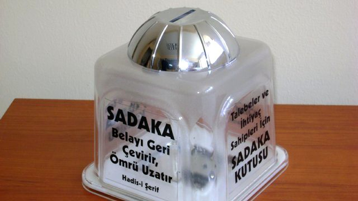 Önce Şekerpare Siparişi Verdi, Sonra Sadaka Kutusunu Çaldı