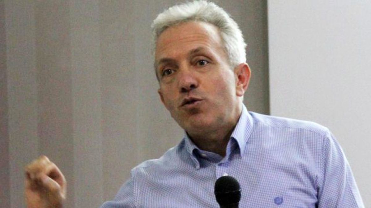 Profesörden İlginç Sözler: Pokemon Go Oynuyorsunuz, Ülkenizi Satıyorsunuz