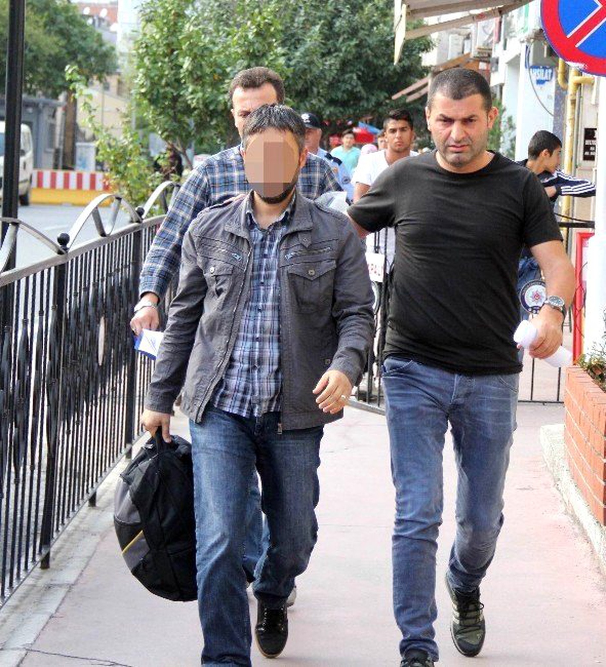 Fetö\'nün Darbe Girişimine İlişkin Soruşturma: 8 Kişi Gözaltına Alındı