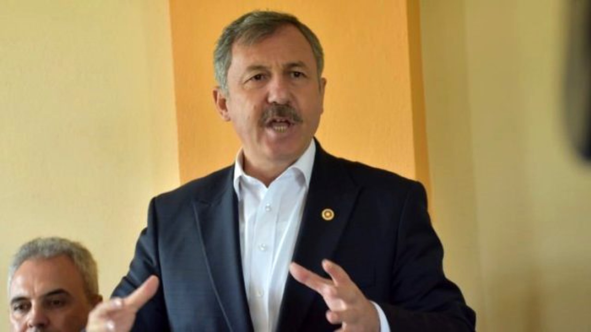 Selçuk Özdağ\'dan \'Demokrasi Meydanı\' Önerisi