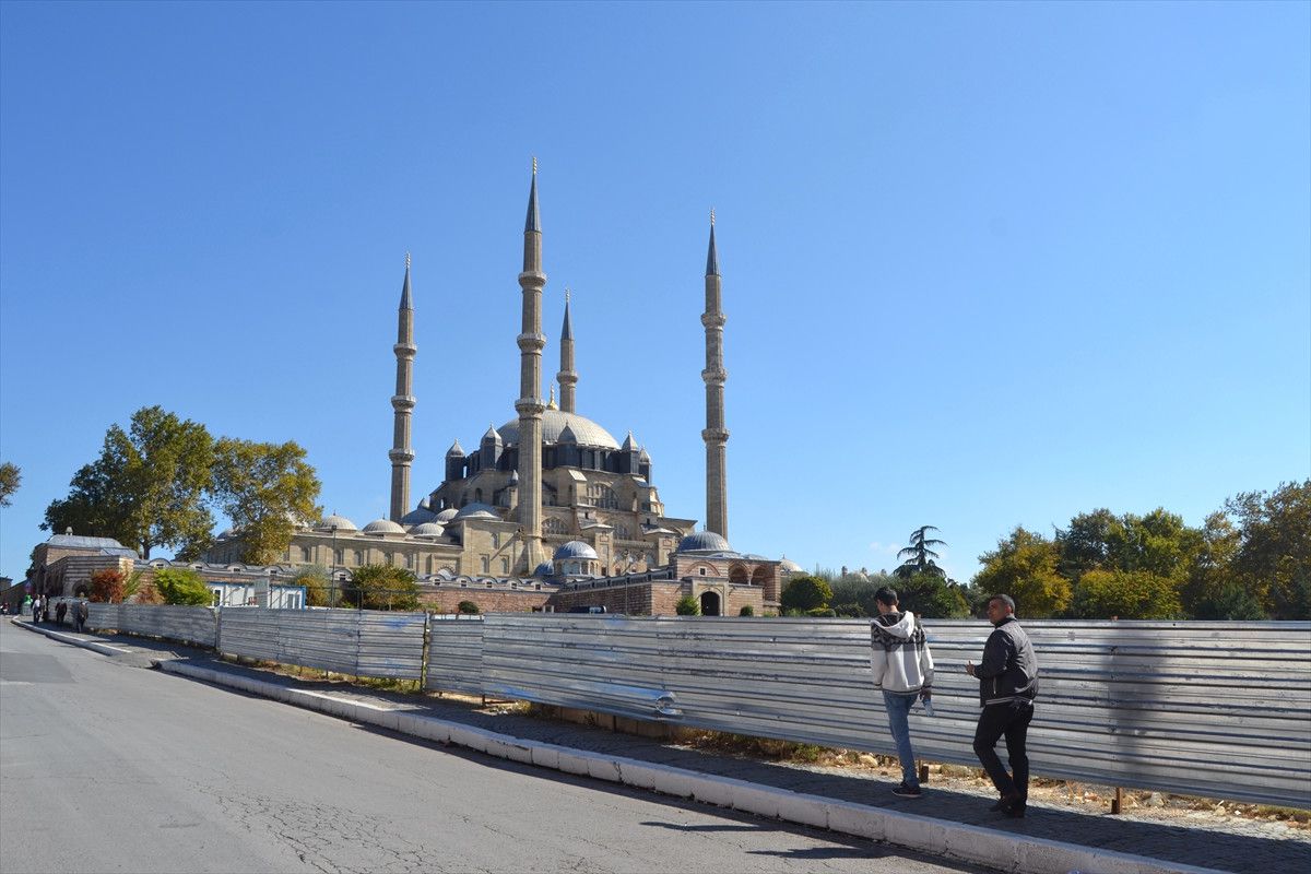 Selimiye Camii Çevresi Trafiğe Kapatılacak